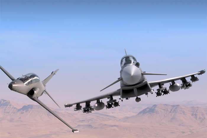 Hawk AJT dan Typhoon
