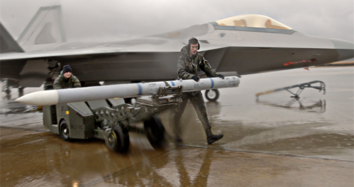 AIM-120 AMRAAM