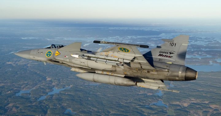 MBDA-Meteor-on-Gripen_2