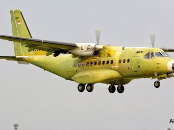 CN235