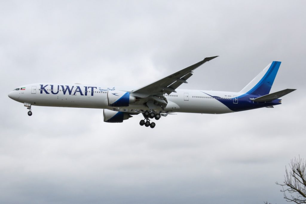 9K-AOH_Boeing_777_Kuwait_mark-harkin