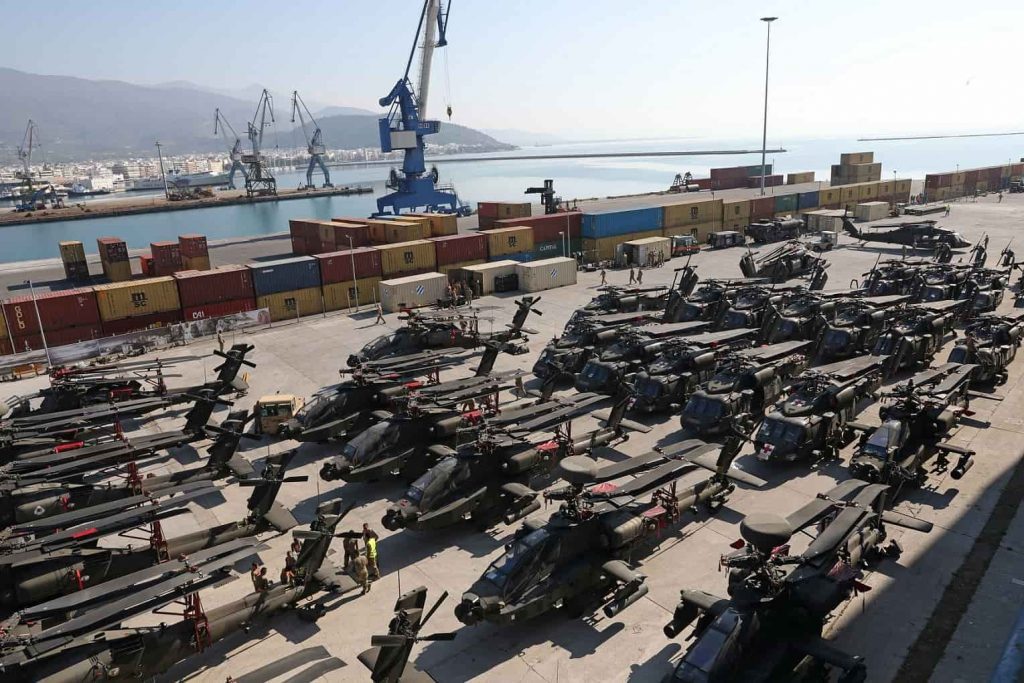 Helikopter militer AS tiba di Volos