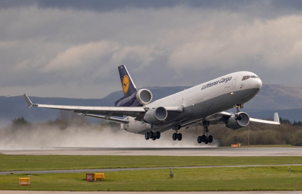 Lufthansa_Cargo_MD-11_D-ALCN