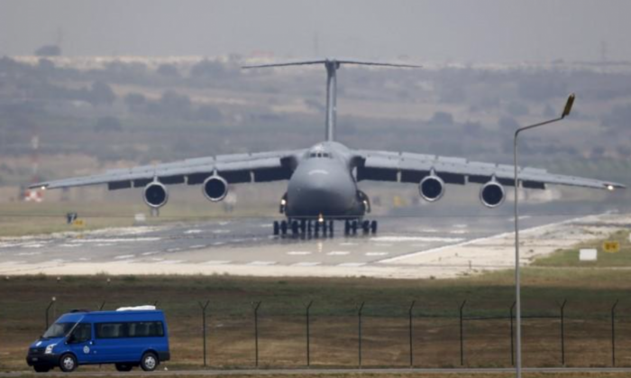 C-5M terbang dari Incirlik Air Base