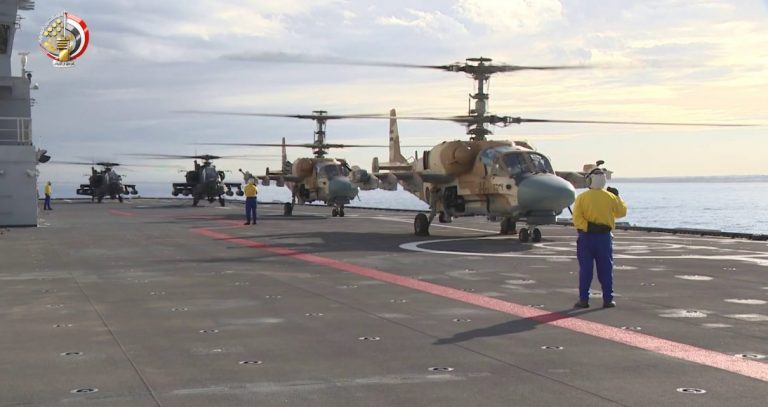 Ka-52 dan AH-64D Mesir