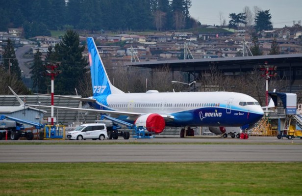 Boeing 737 MAX 10 taxi test