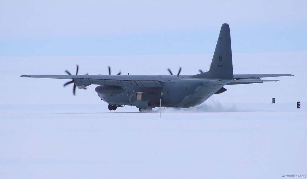 C-130J di Antartica
