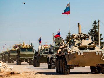 Kendaraan Militer Rusia patroli di Suriah Utara