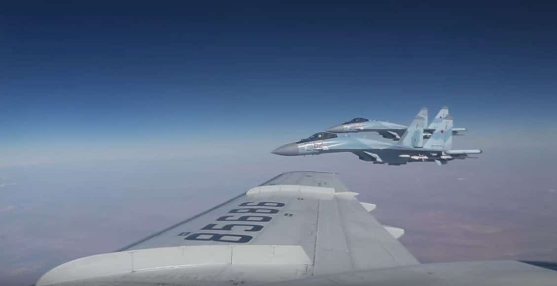 Su-35s from Tu-154