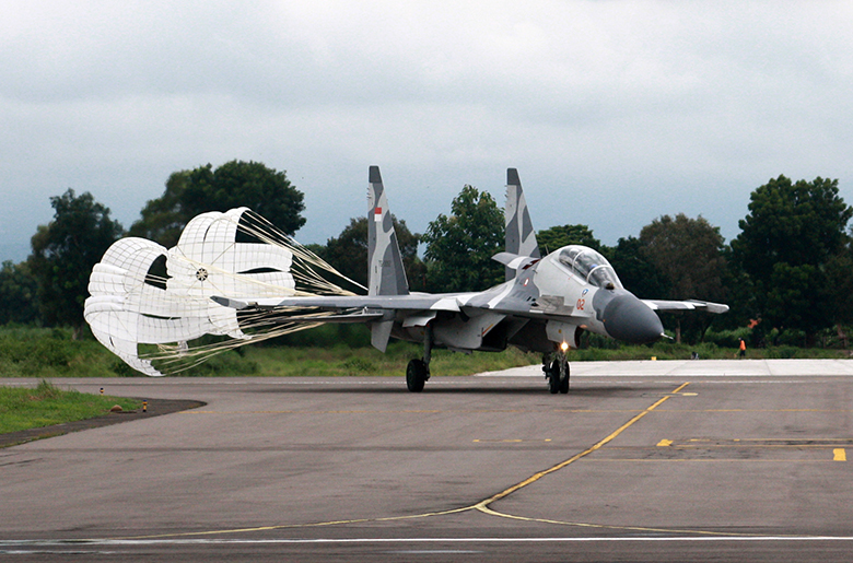 Sukhoi Su-30MK_TS-3002_Roni Sontani