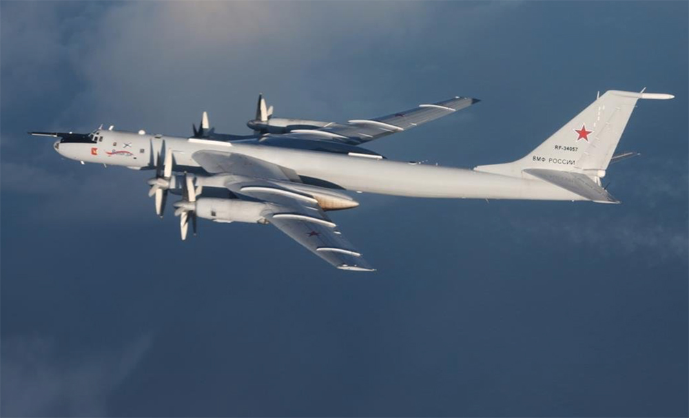 Tu-142