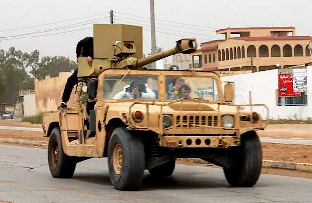 Humveee berkanon berat