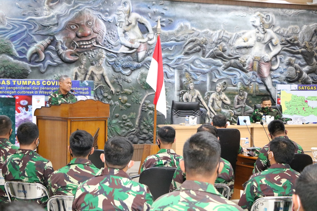 Pengarahan-Pangkoopsau-II-di-Lanud-Abd