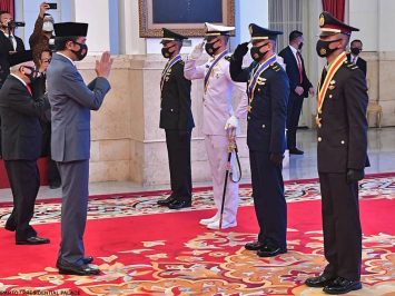 Jokowi Lantik Capaja TNI-Polri 2020