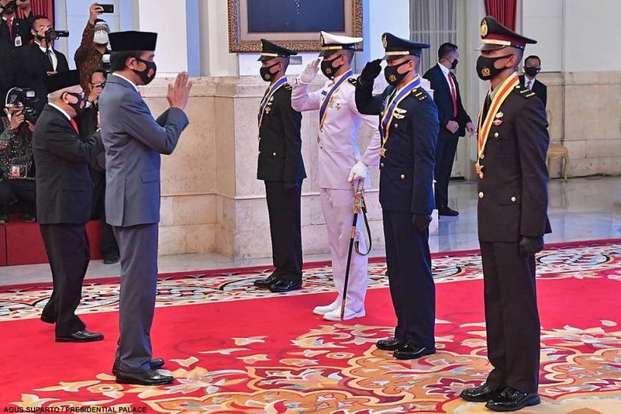 Jokowi Lantik Capaja TNI-Polri 2020