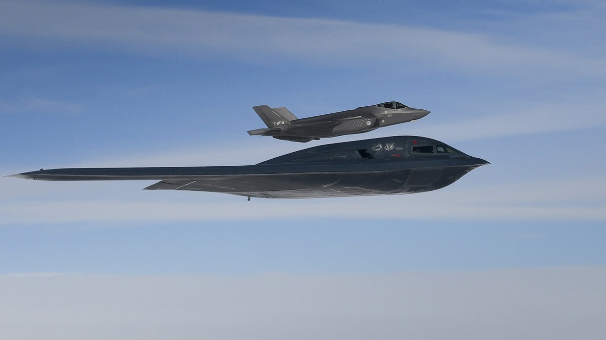 F-35 Norwegia dan B-2