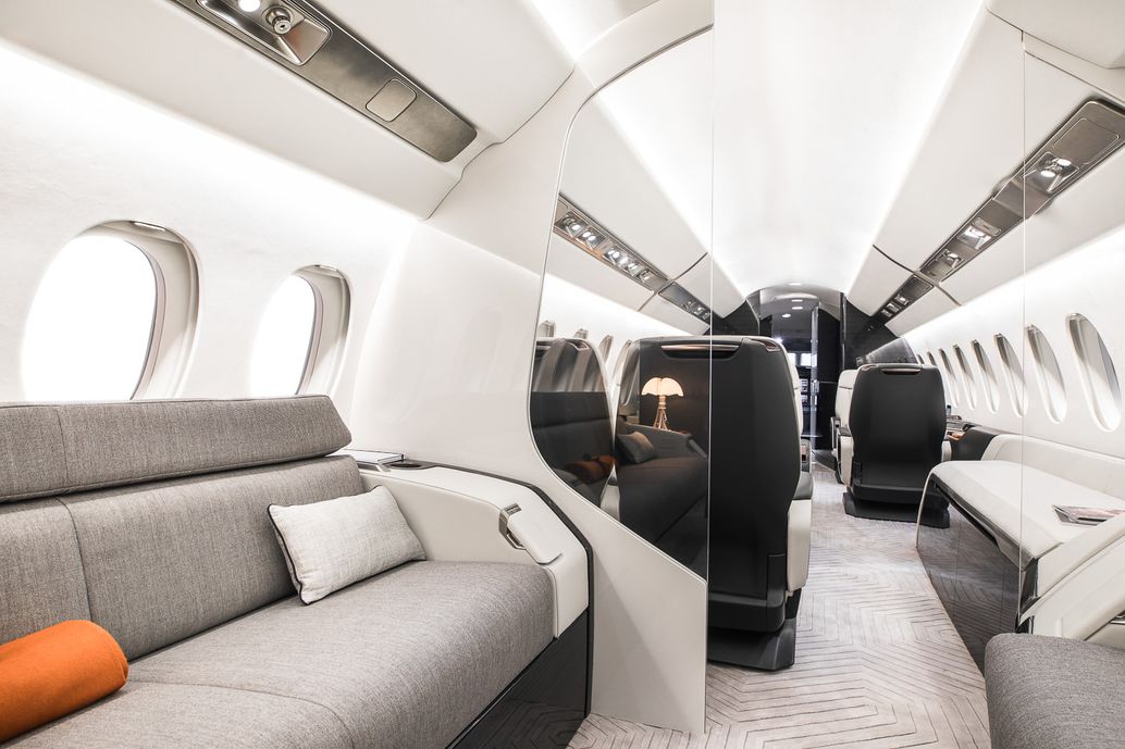 Interior Falcon 6X