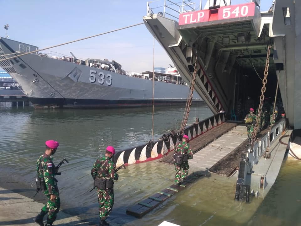 KRI Teluk Lampung - 540