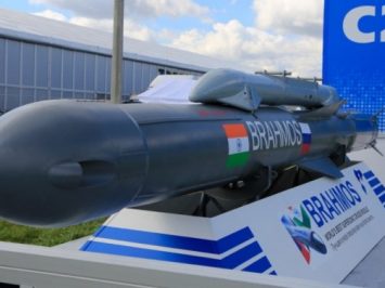 Rudal Udara ke Darat BrahMos