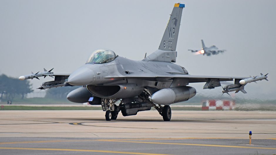 F-16