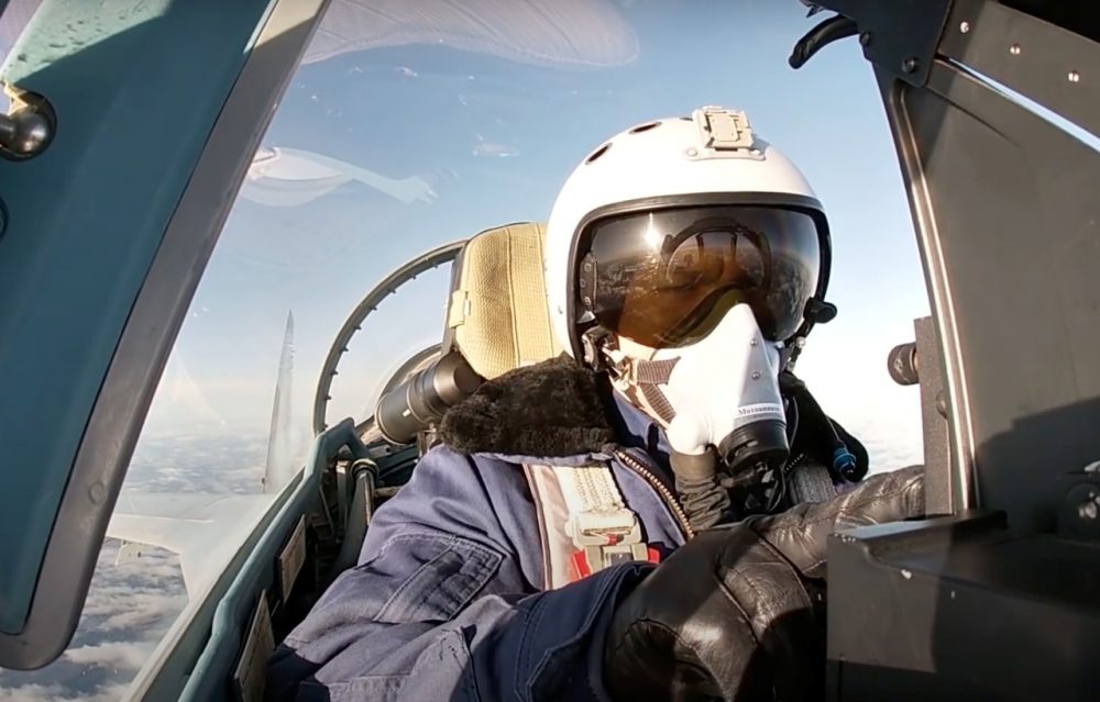 Su-35 dogfight_karelia_AR