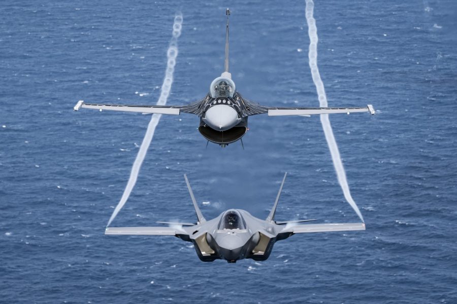 Tim Demonstrasi Pesawat Tunggal Komando Tempur USAF_2