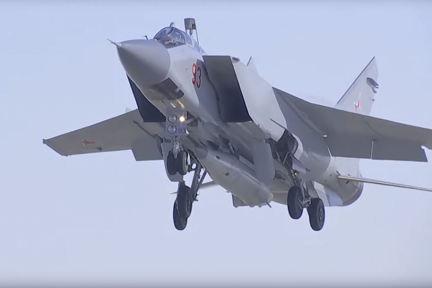 MiG-31 with Kinzhal missile