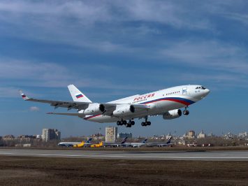 ilyushin_il-96-300_maiden_flight