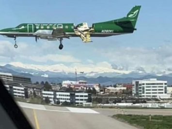 Metroliner landing setelah bertabrakan
