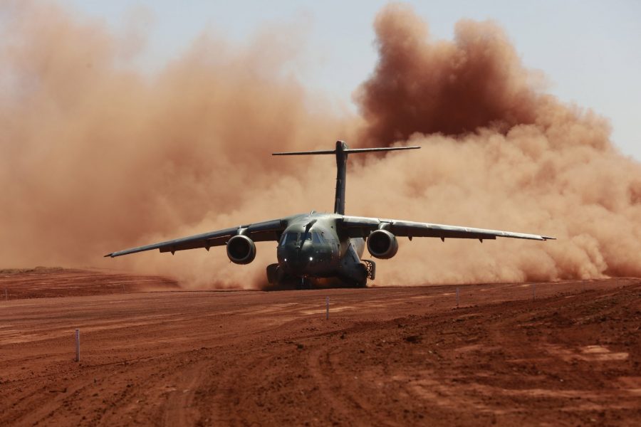 C-390 uji landasan tak beraspal