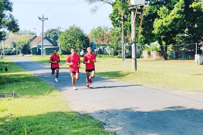 Taruna Akmil lari 10 km