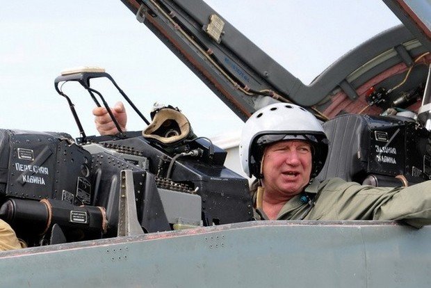 Pilot uji pesawat tempur Rusia