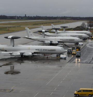 Pesawat E-3 Sentry AWACS NATO