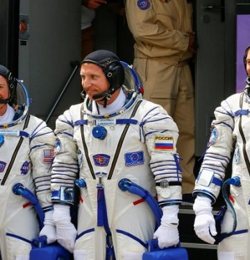 Astronot dari AS dengan Rusia dan Jerman untuk ISS