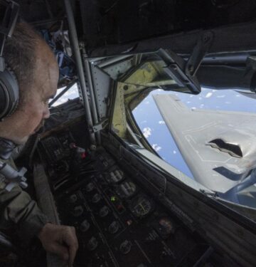 B-2 terbang dari AS ke Australia pp