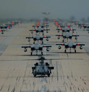 Aksi jalan gajah F-15 USAF di Jepang