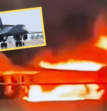 B-1B terbakar