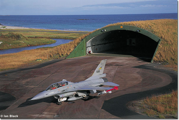 F-16B Norwegia