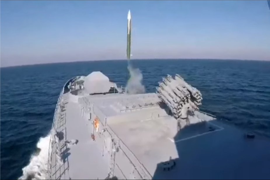 Fregat kelas Admiral Essen meluncurkan rudal Still-1