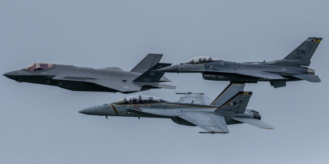 F-35A - F-16V - Super Hornet