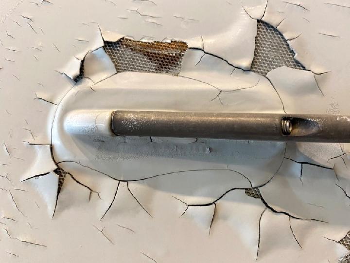 Cat pesawat A350 Qatar mengelupas_1