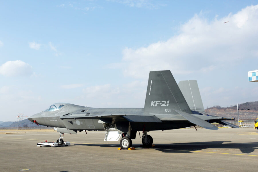 KF-21 BORAMAE SIAP MELAKSANAKAN UJI TERBANG PERDANA