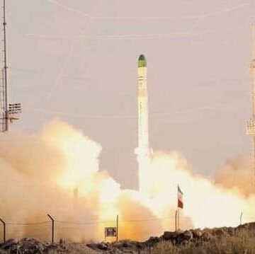 Roket peluncur satelit buatan Iran Zuljanah
