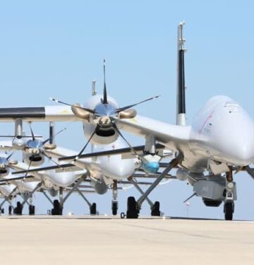 Drone Akinci Turki lakukan Elephant Walk