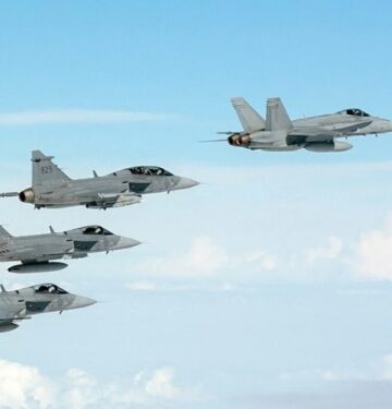 Hornet Finlandia dan Gripen Swedia