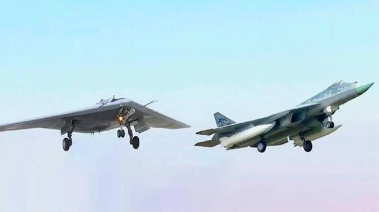 Okhotnik-B dan Su-57 Felon