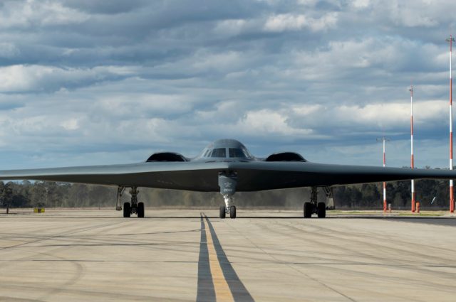 Pembom B-2 Spirit tiba di RAAF Amberley Australia