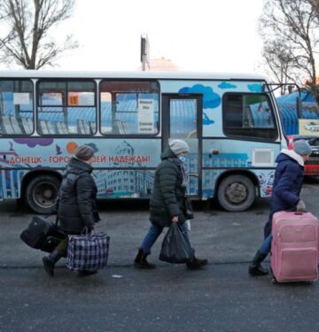 Pengungsi Ukraina dievakuasi ke Rusia