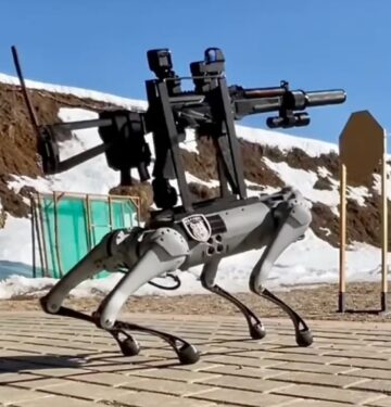 Robot Dog Bersenjata Kreasi Atamanov