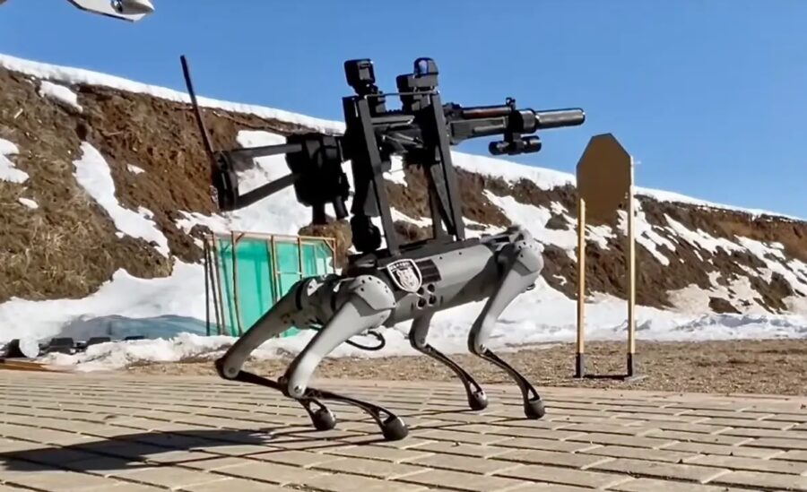 Robot Dog Bersenjata Kreasi Atamanov